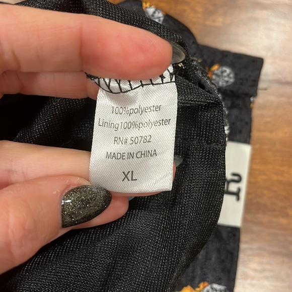 RPI flaming dice-mesh lined shorts-with drawl string. Mens size XL - Picture 9 of 10